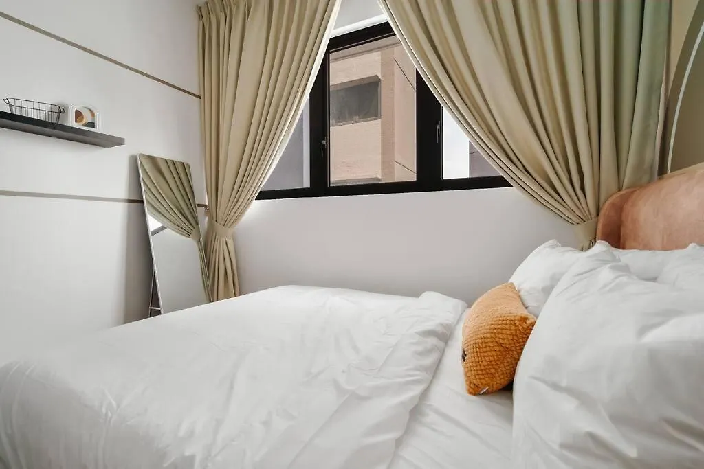 4Br Modish Room Mvertica Near Mrt By Rumabnb Kuala Lumpur Apartment